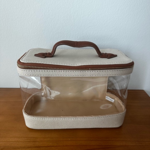 Henny + Lev The Max Makeup Trunk Bag Cream and Brown One Size - Picture 2 of 9